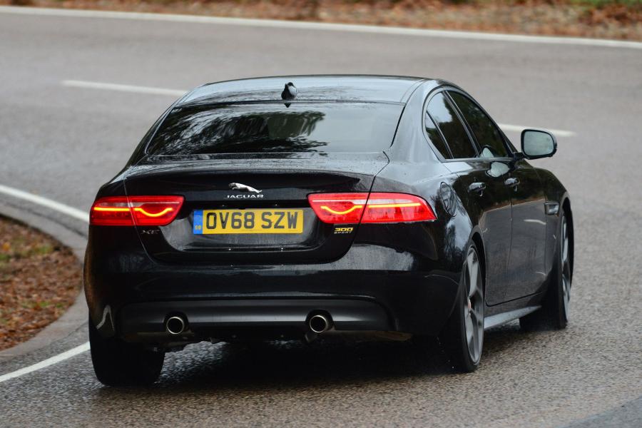  Jaguar XE 300 Sport 2018 года  (UK) (фото 24 из 24)